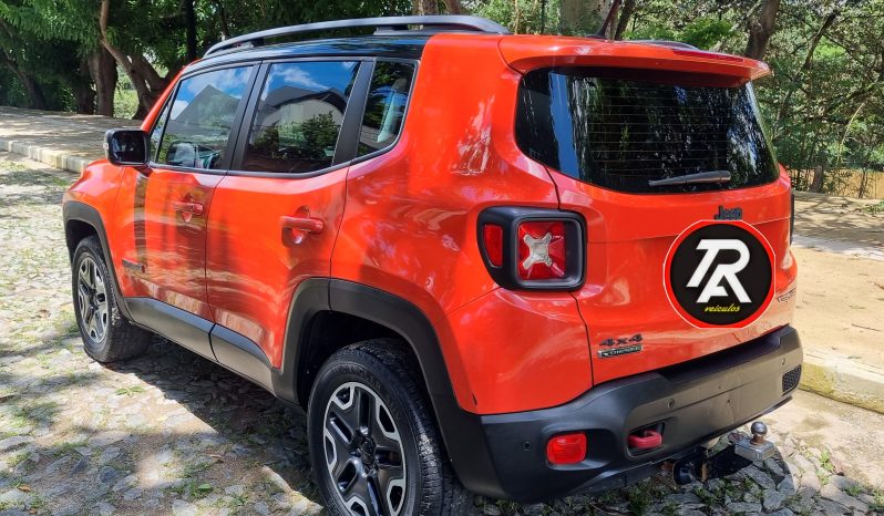 
								Jeep Renegade Trail Rated cheio									