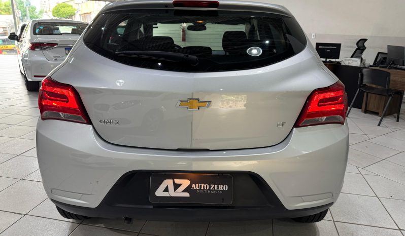 
								Onix Lt 1.0 2019 cheio									
