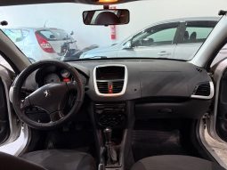
										peugeot 207 cheio									