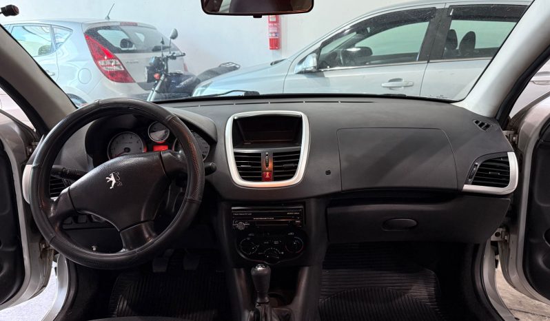 
								peugeot 207 cheio									