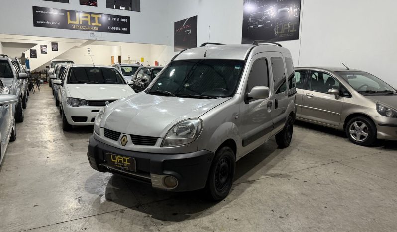 
								renault kangoo cheio									