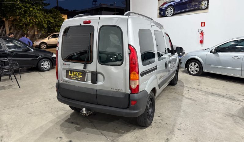 
								renault kangoo cheio									
