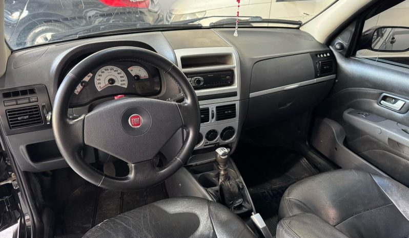
								fiat palio 1.4 cheio									