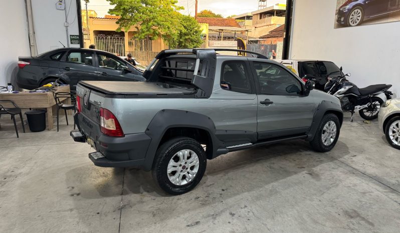 
								Fiat Strada 1.8 cheio									
