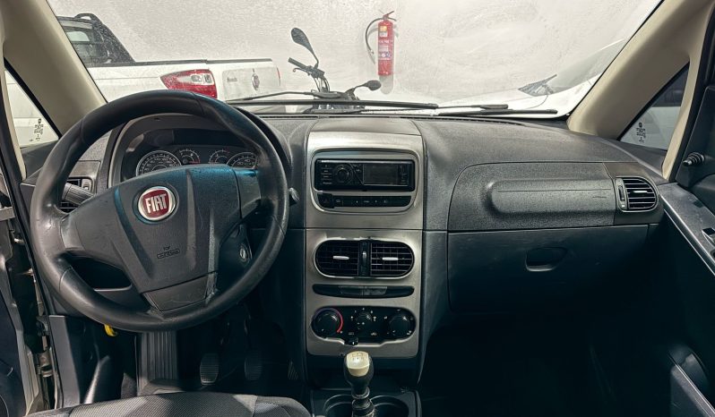 
								Fiat Idea cheio									
