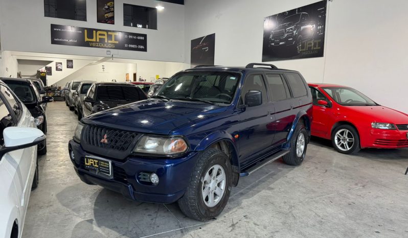 
								Mitsubishi Pajero 4×4 Sport cheio									