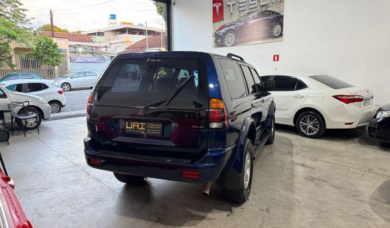 
								Mitsubishi Pajero 4×4 Sport cheio									