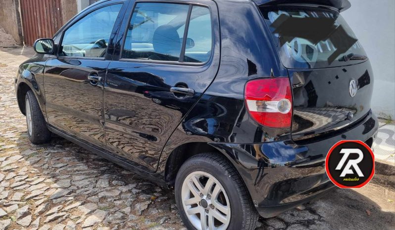 
								Volkswagen (VW) Fox 2010 Hatch Flex Preto 124000 cheio									