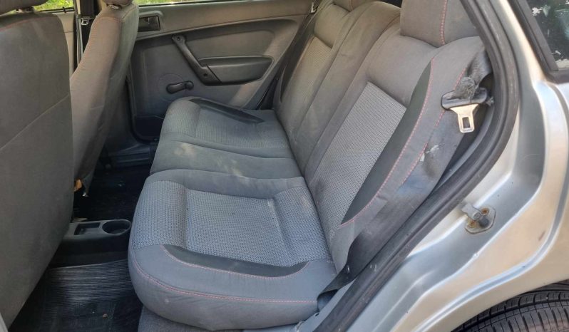 
								Parati Surf 1.6 Flex cheio									