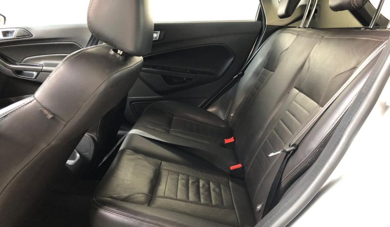 
								Ford New Fiesta cheio									
