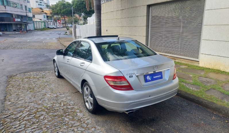 
								Mercedes C200 cheio									