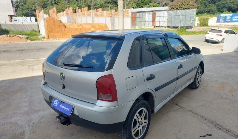 
								Gol Hatchback cheio									