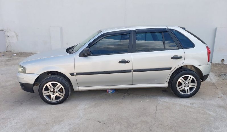 
								Gol Hatchback cheio									