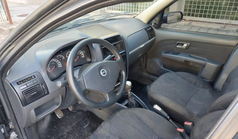 
								Palio Hatchback cheio									