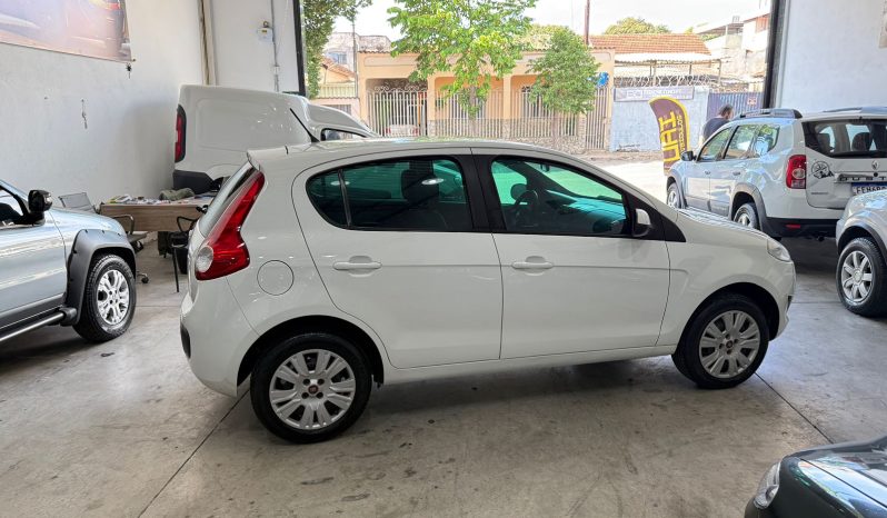 
								Fiat Palio 1.6 Essence cheio									