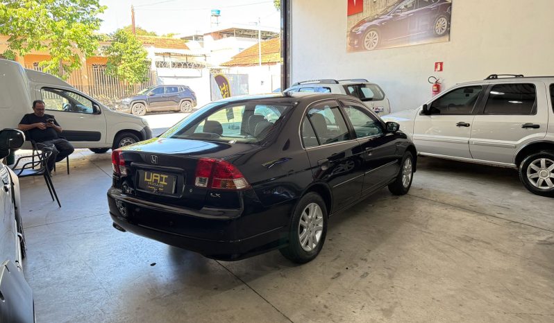 
								Honda Civic LX 1.7 cheio									