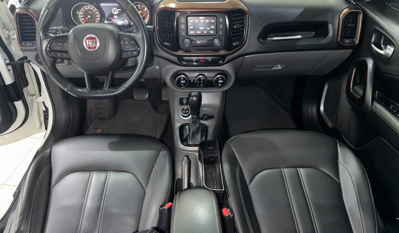 
								Fiat Toro Volcano 4×4 cheio									