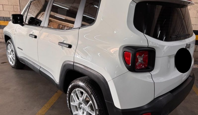 
								Jeep Renegade cheio									